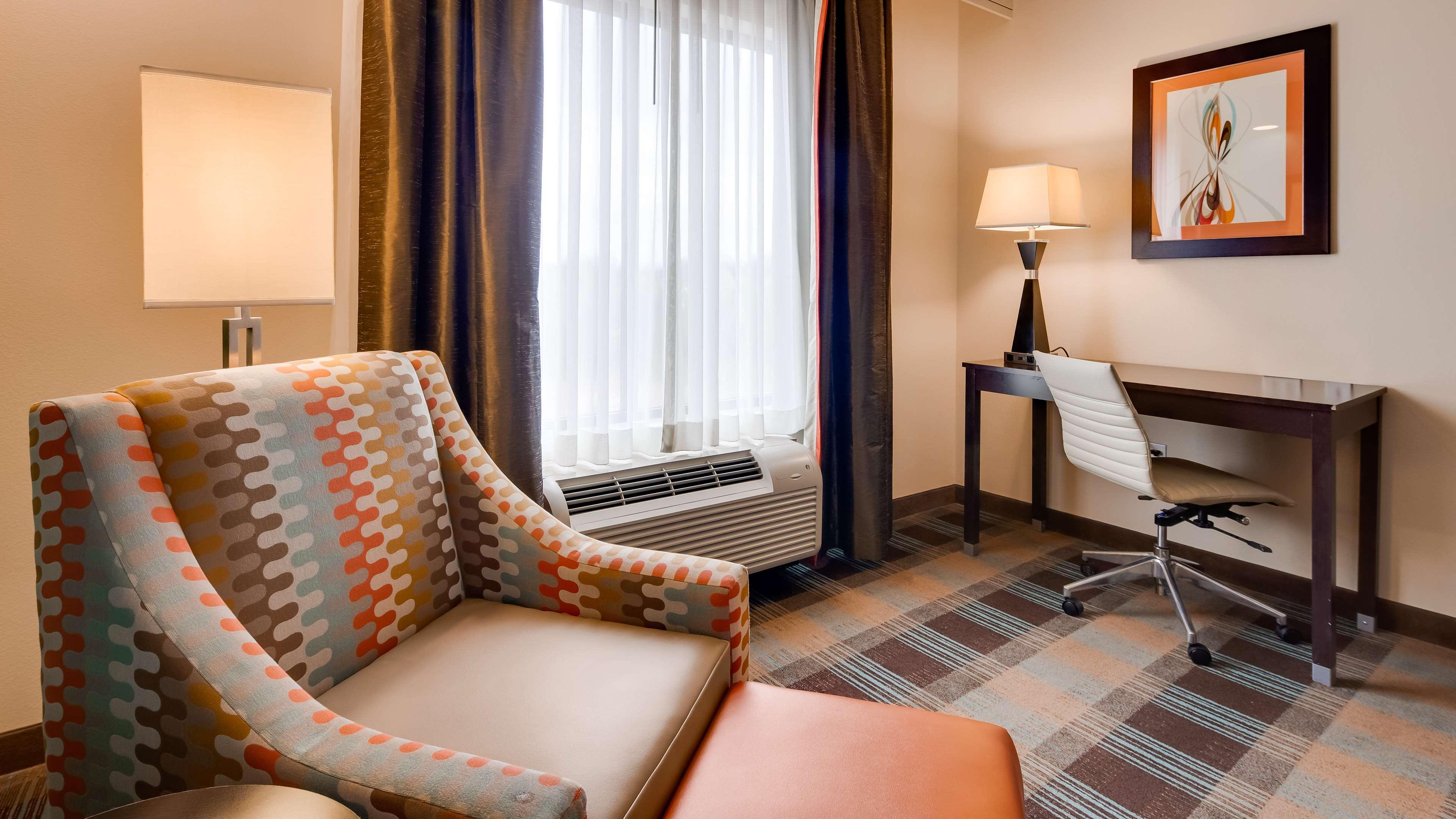 Best Western Plus Atrium Inn & Suites Clarksville Ngoại thất bức ảnh