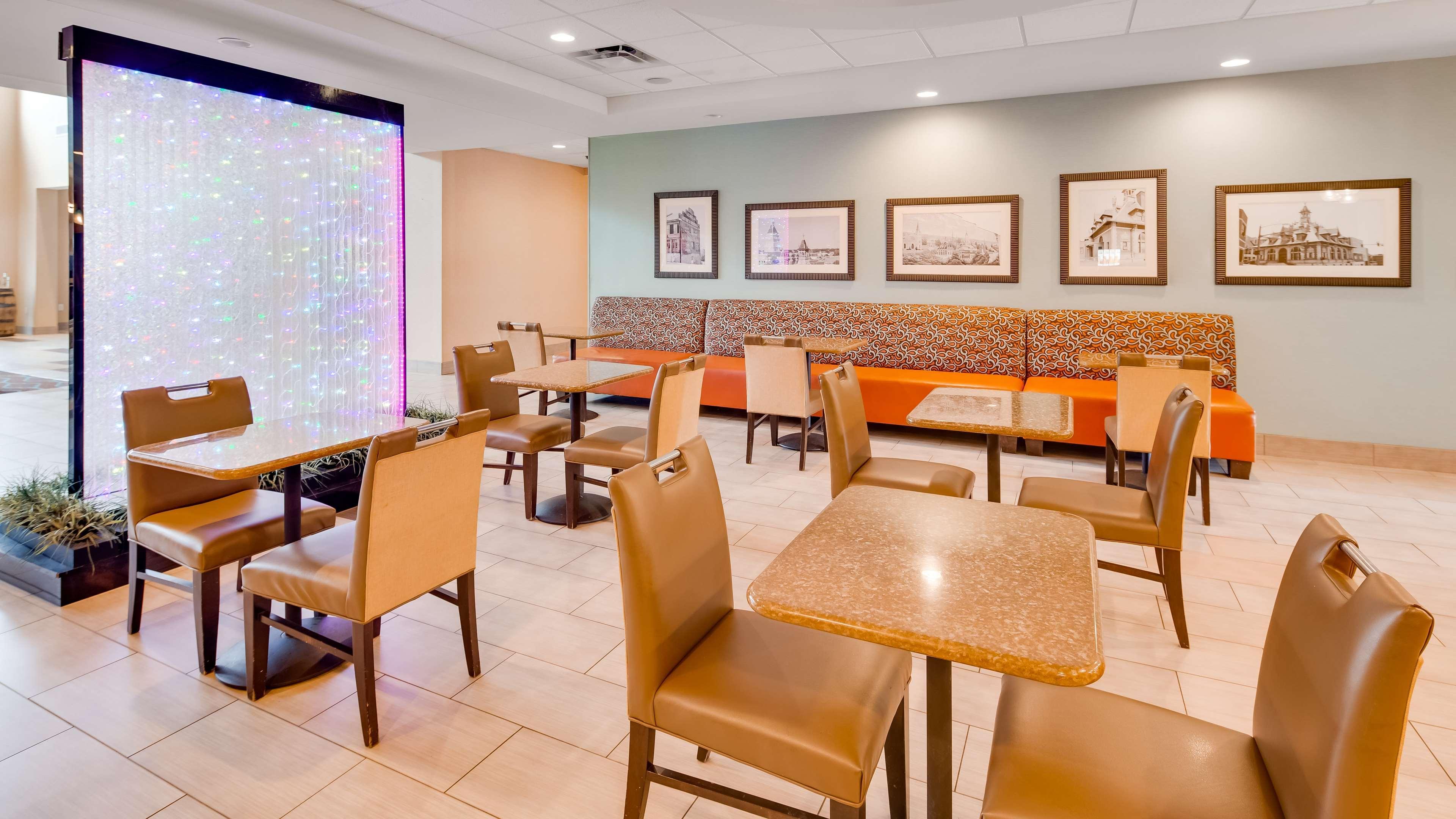 Best Western Plus Atrium Inn & Suites Clarksville Ngoại thất bức ảnh