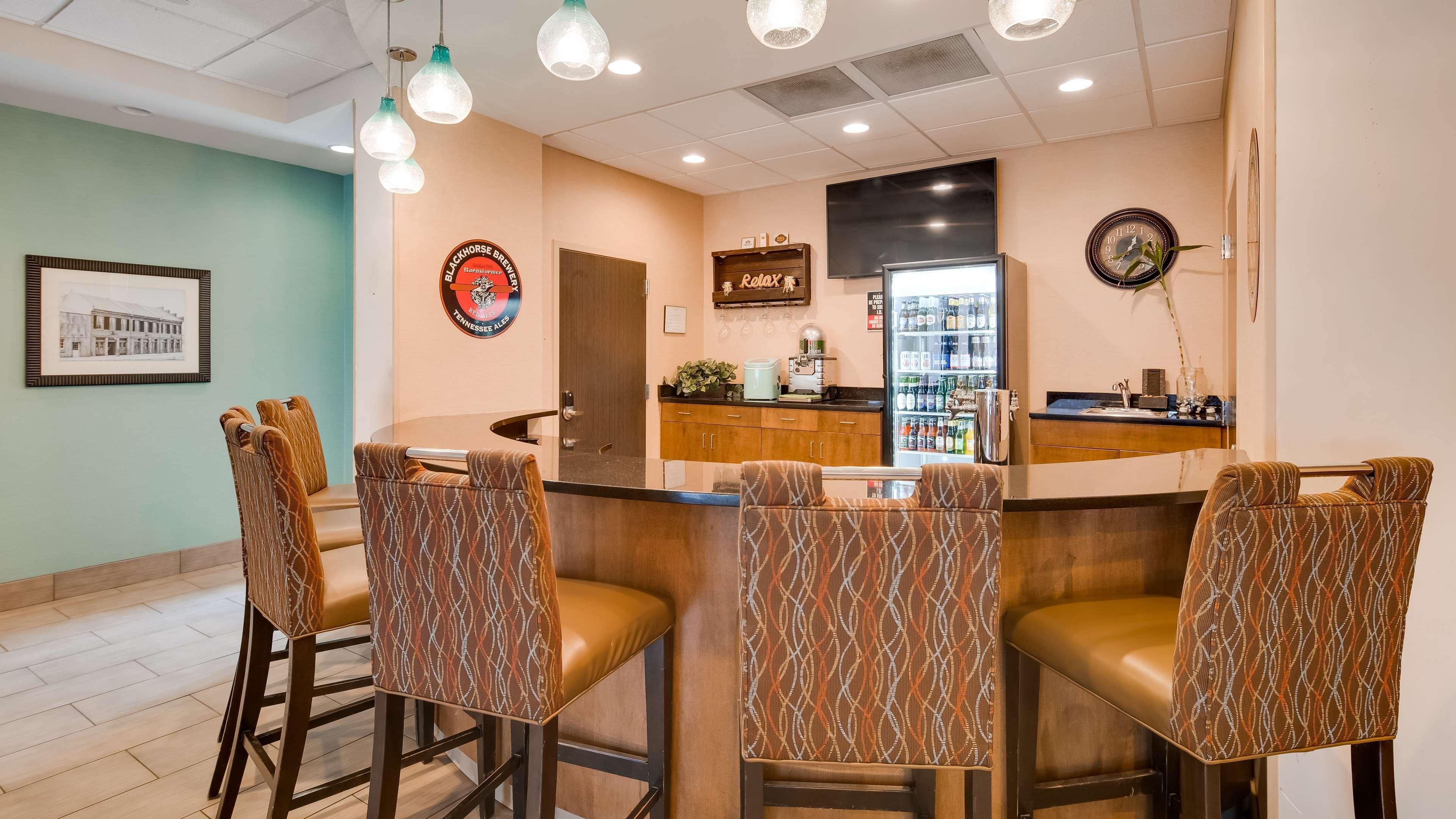 Best Western Plus Atrium Inn & Suites Clarksville Ngoại thất bức ảnh